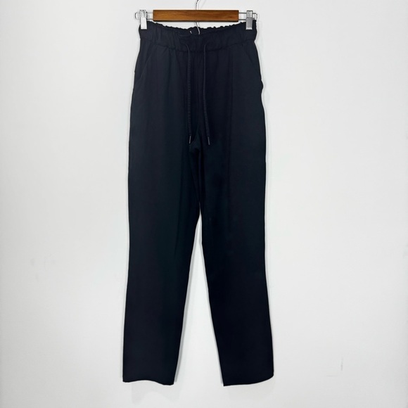 Lululemon Black Stretch High-Rise Pull-On Pant 31" Length 69% nylon 31% lycra 4 - Picture 3 of 15